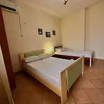 Guest Grand House Rum i privatbostad Tirana