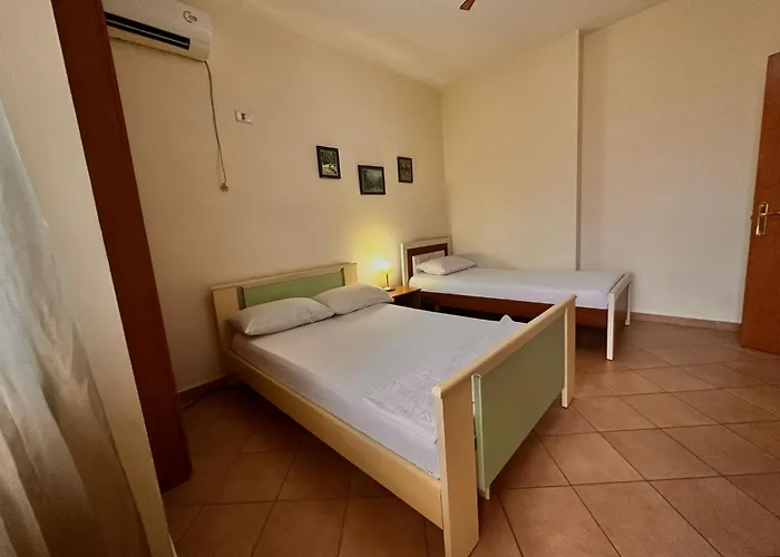 Guest Grand House Privat bolig Tirana